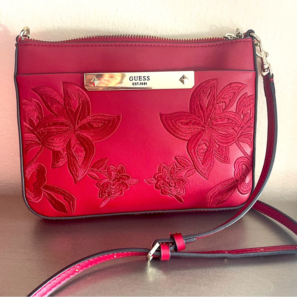 Red Guess Crossbody bag